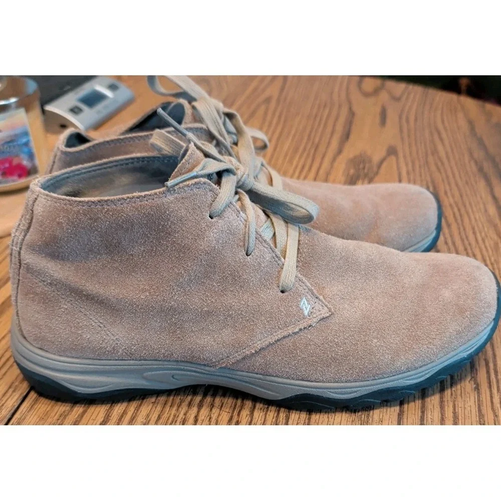 Eddie Bauer Suede Chukka Boots Men Size 11 Beige Leather Lace Up Ankle Casual